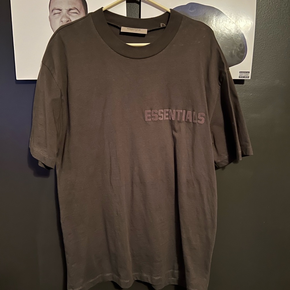 Essentials Tee